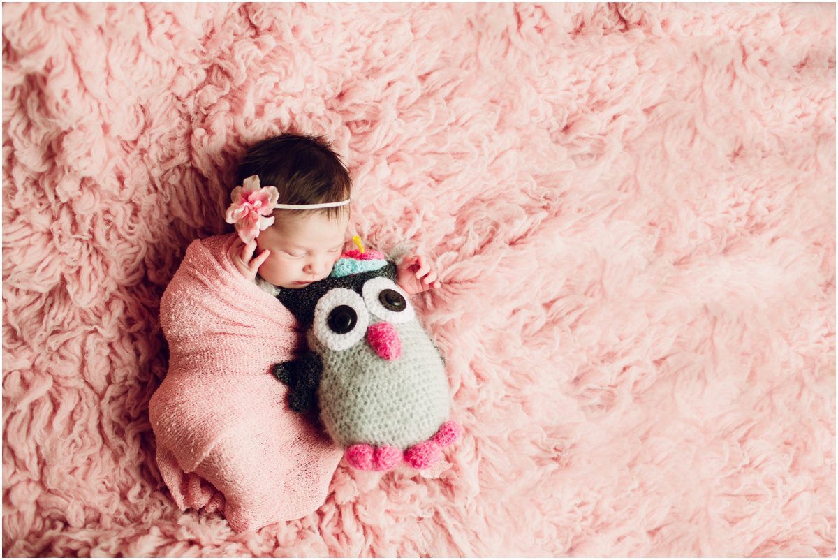 Okinawa Studio Newborn Photographer pink flokati and owl