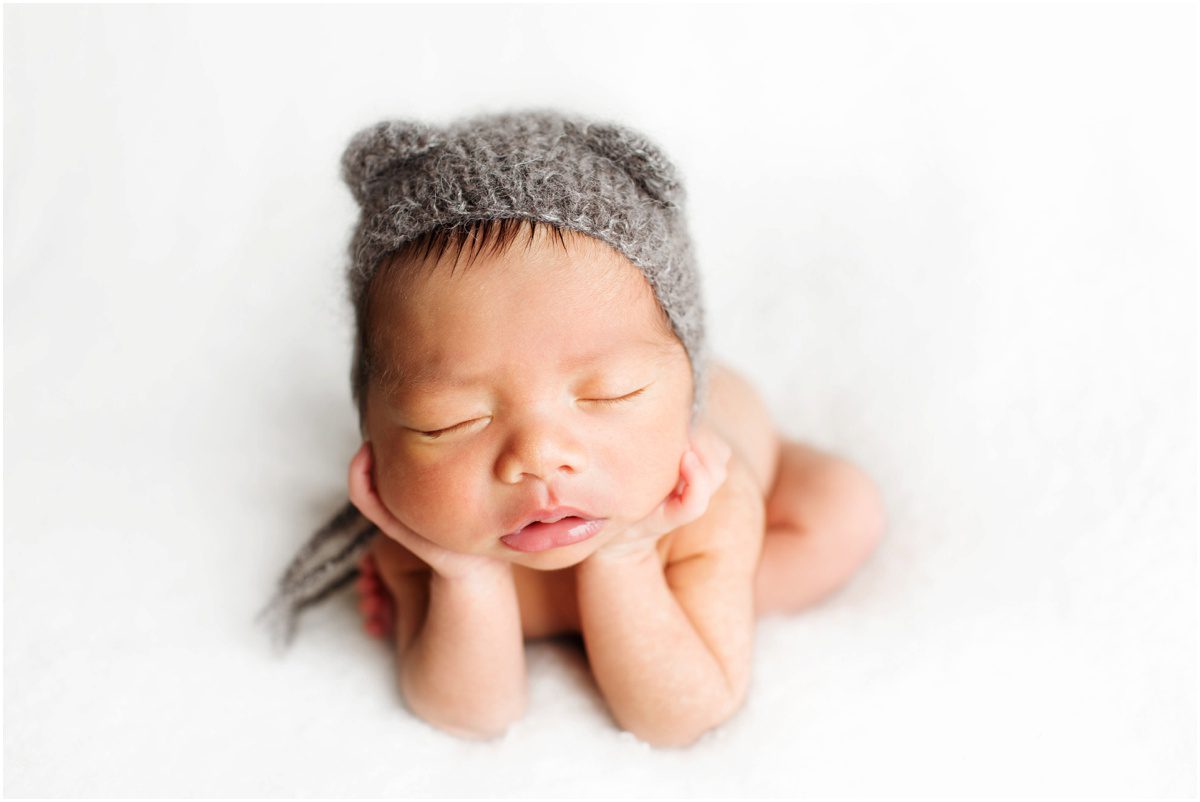 Okinawa Newborn Boy Photographer gray bear hat