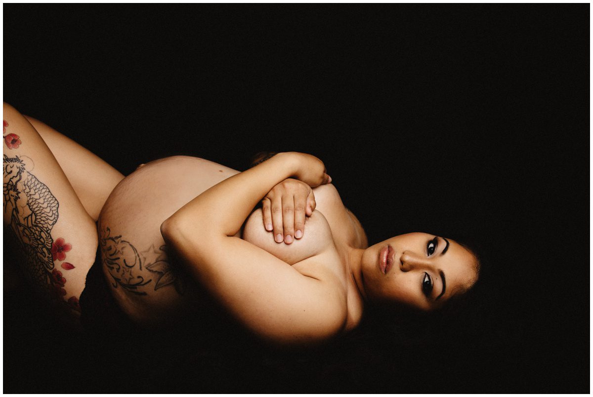 nude black background Milk Bath Maternity Photographer