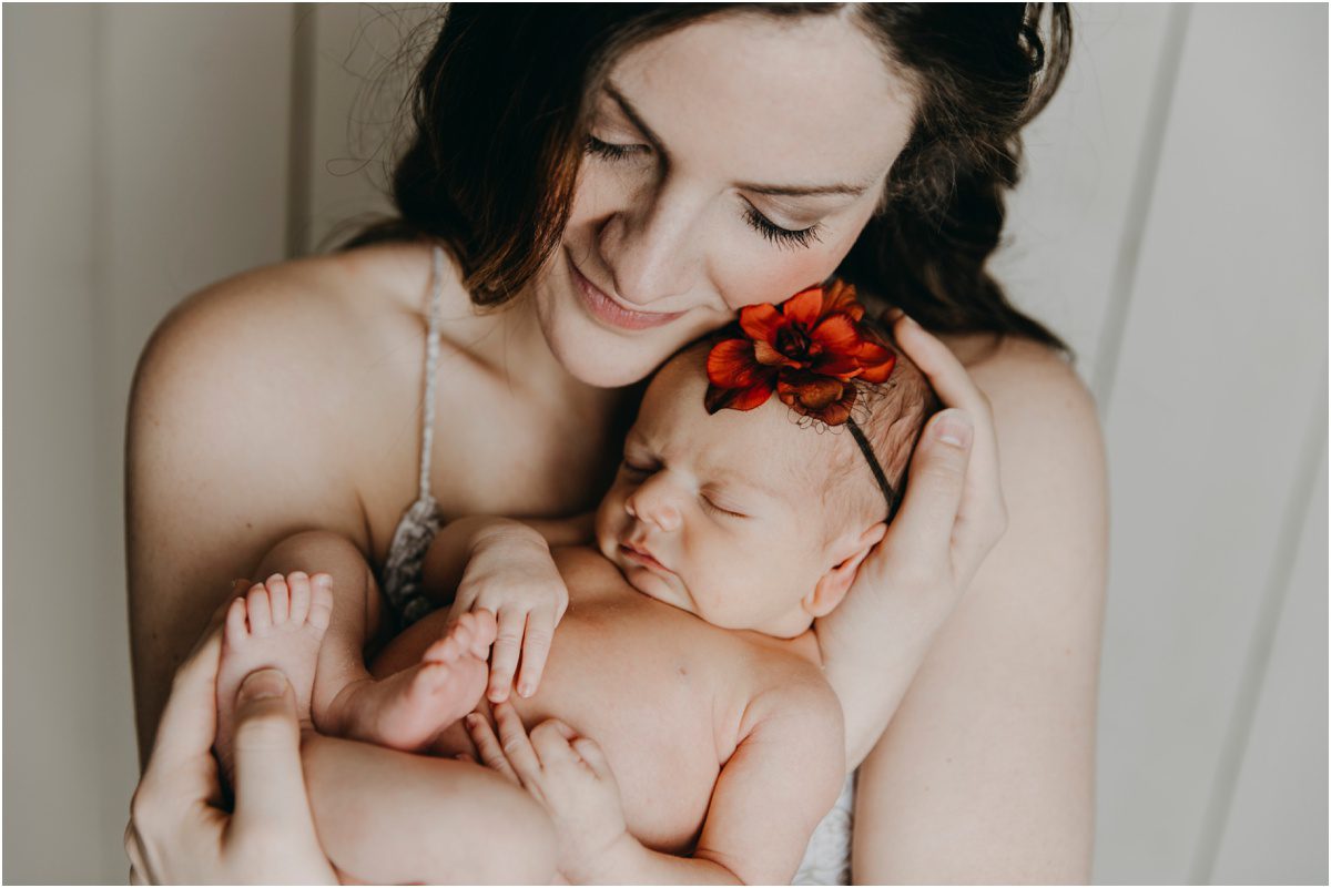 mom with baby ,Best Newborn Photographer in Bloomsburg