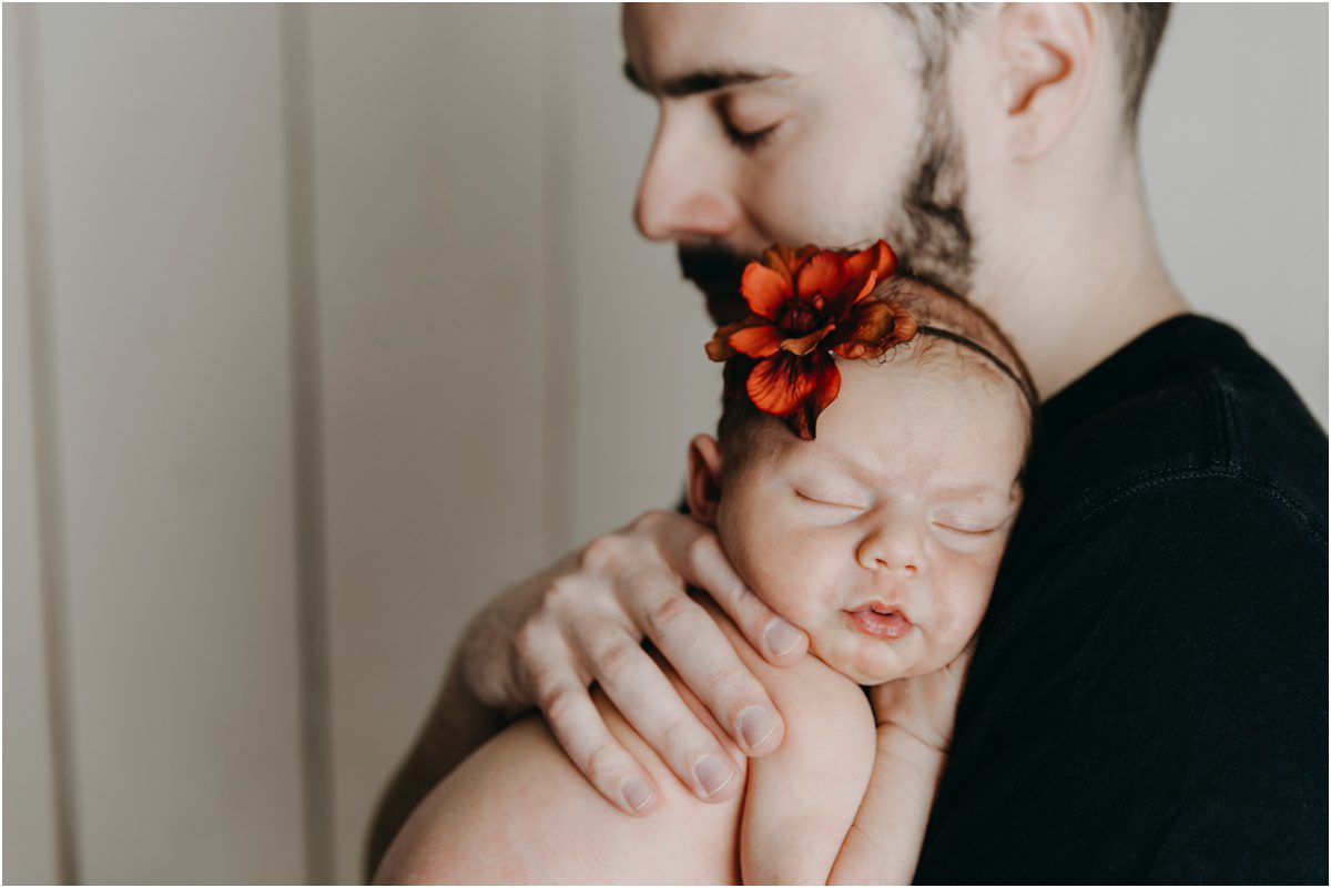 Best Newborn Photographer in Bloomsburg, baby with dad