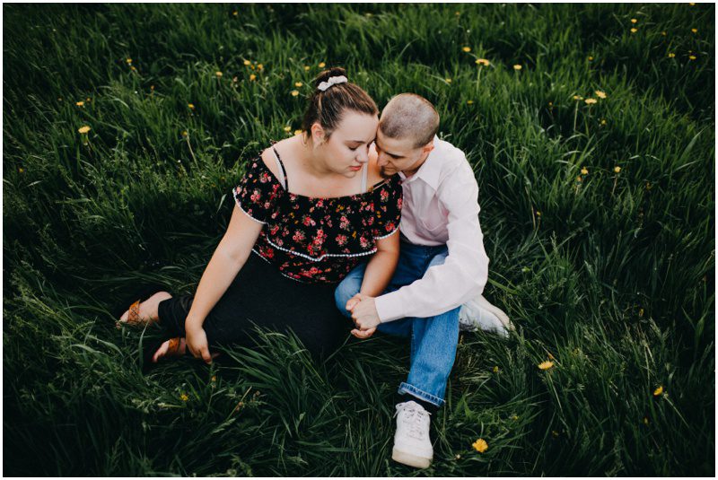 outdoor field portrait, Adorable Family Portrait Session in Bloomsburg, Pennsylvania
