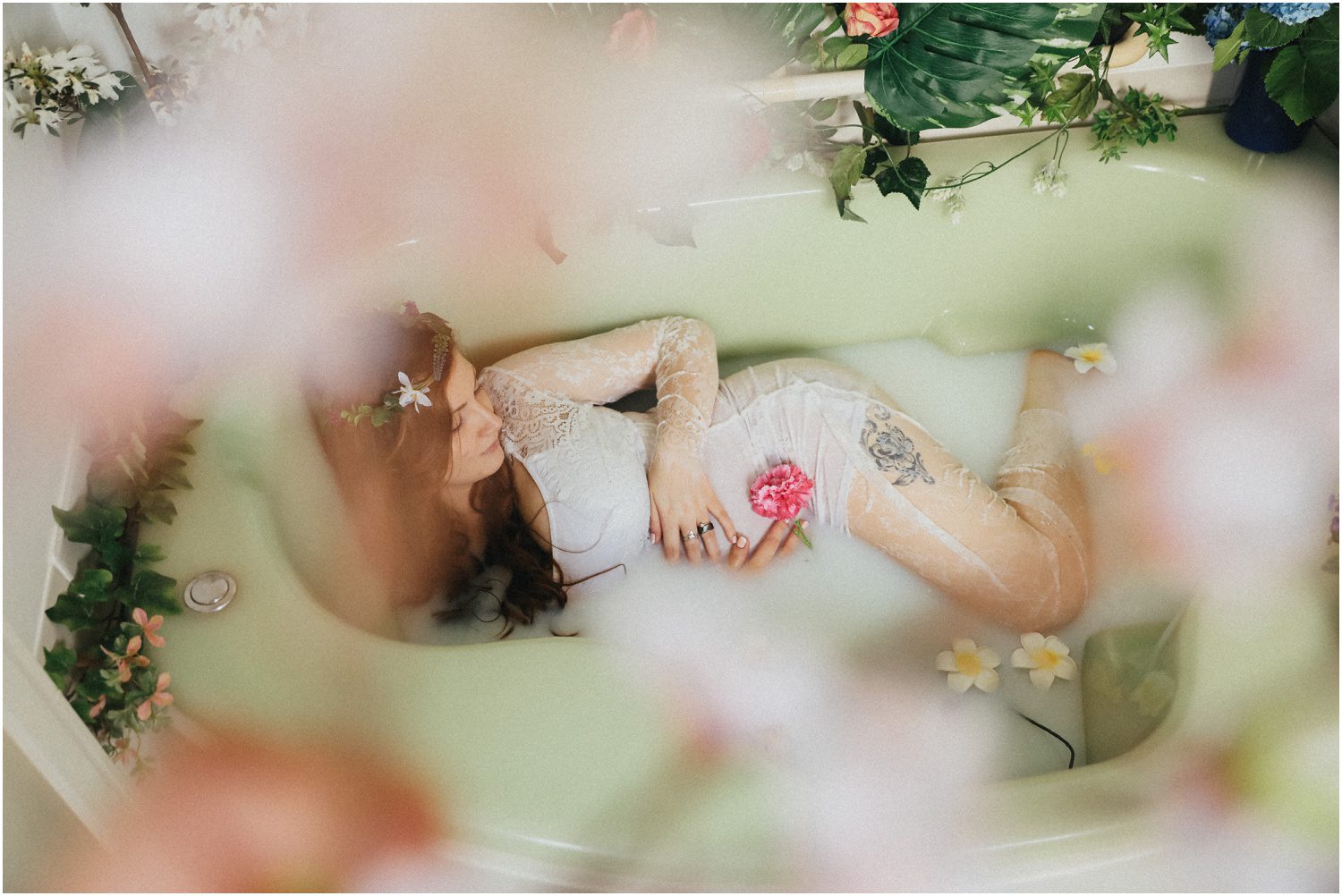 Columbia County, Pennsylvania Maternity Photographer, milk bath with flowers