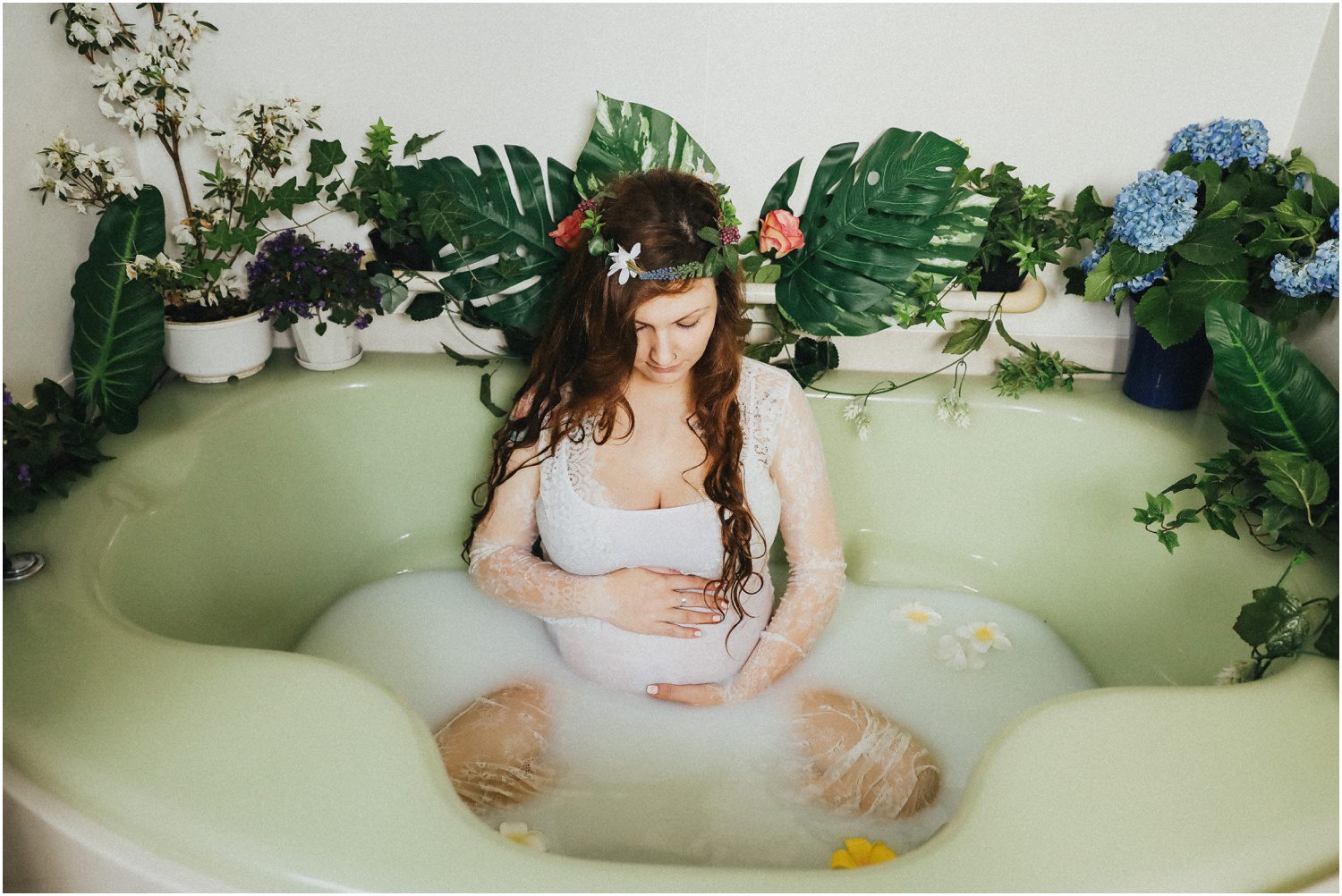 tropical milk bath, Columbia County, Pennsylvania Maternity Photographer