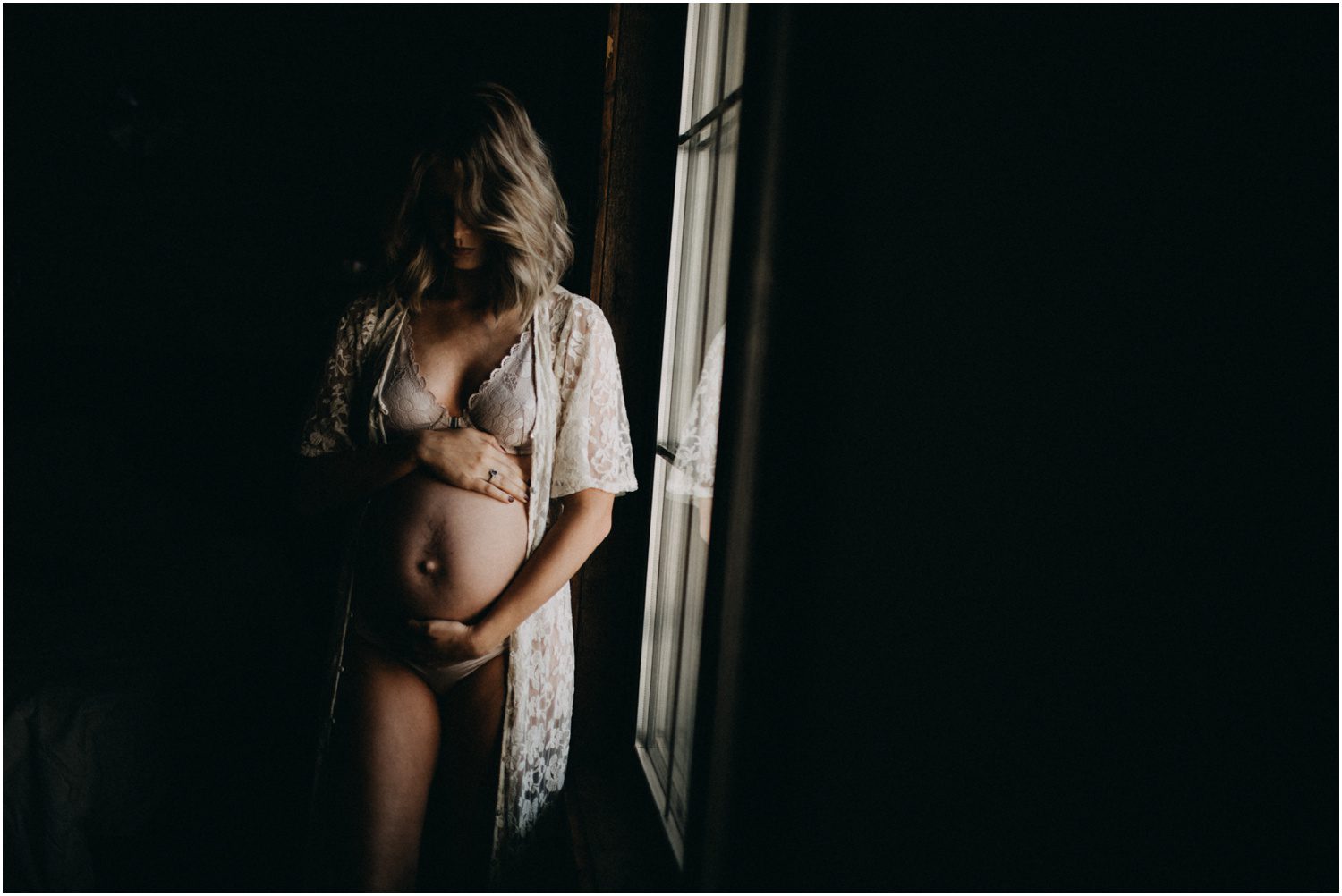 beautiful home pregnancy photo, Lifestyle Maternity Portraits in NEPA