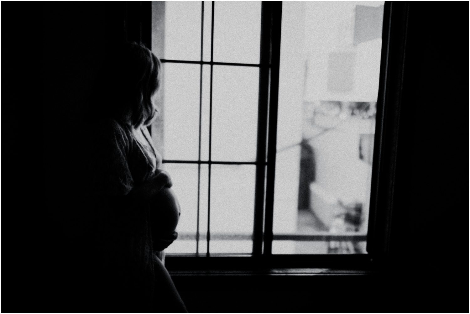 Lifestyle Maternity Portraits in NEPA, black and white pregnancy photos